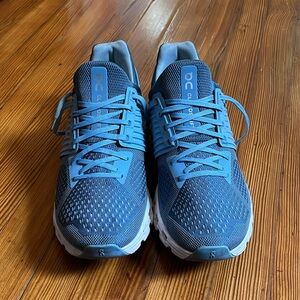 On Running Cloud Cloudswift Running Shoes Womens Size 10.5